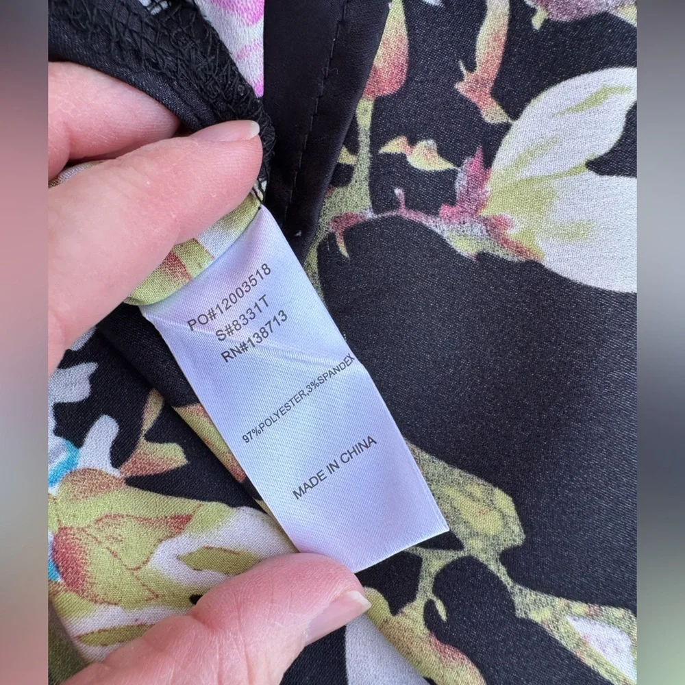 Doe & Rae Black Floral Tank Top - Picture 4 of 5